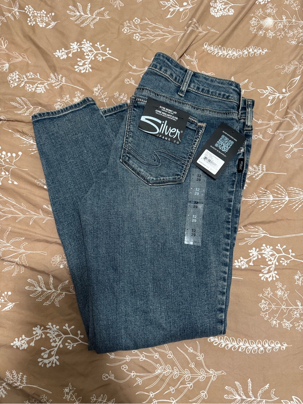 Silver Jeans Women’s Dark Wash Skinny Jeans